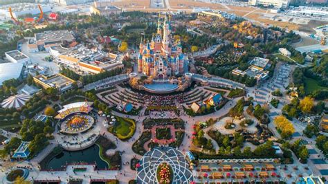 上海迪士尼星愿公园等明起恢复运营，乐园及小镇继续暂时关闭_围观_澎湃新闻-The Paper