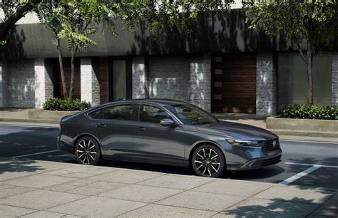 2025 Honda Accord Review, Pricing, Photos, and Specs