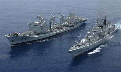 南海海域：海军编队进行舰载机实战训练_ 视频中国