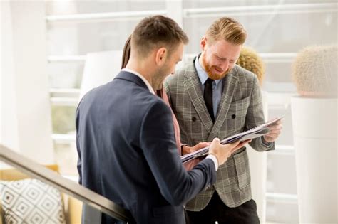People Standing in Office 的图像结果