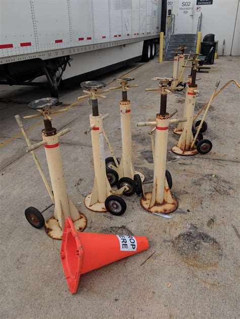 Amazon Cross-Dock Facility - MDW2 - 250 Emerald Dr, Joliet, IL 60433 - Hours, Directions, Reviews