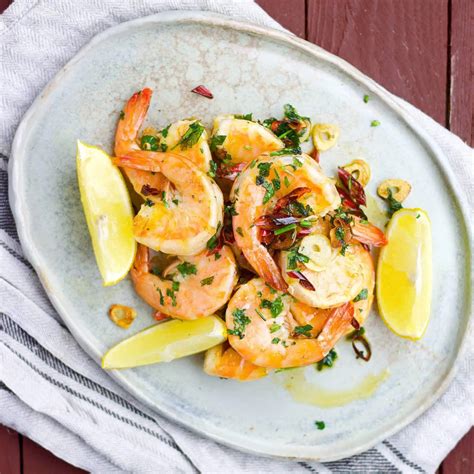 5 minutes tiger prawns with garlic, chili , and parsley. - Taste Is Yours