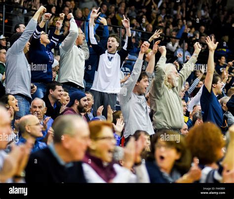 Villanova fans hi-res stock photography and images - Alamy
