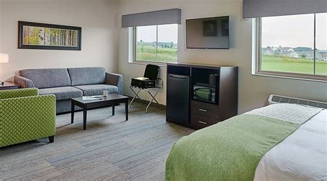 LEGEND TRAIL INN & SUITES (Parkersburg) - Specialty B&B Reviews ...
