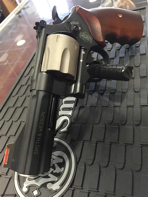 Smith and Wesson Model 329 PDAir Lite