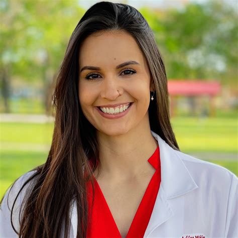 Does a Sunburn Turn into a Tan? How It Works - Health Normal