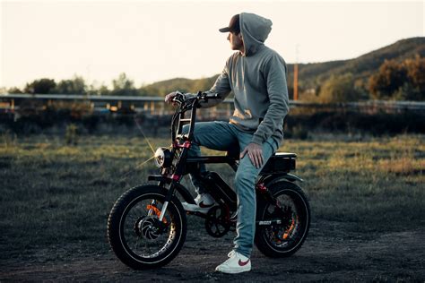 Are There Different Types Of Mopeds and Scooters? A Guide