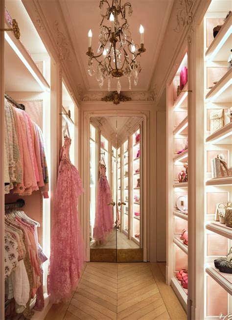 Beautiful Closet Design 的图像结果