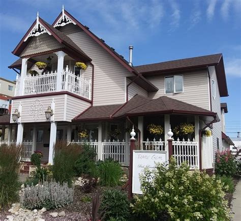 RARE GEM BED, BREAKFAST AND PRIVATE EVENTS (Stony Plain) - B&B Reviews ...