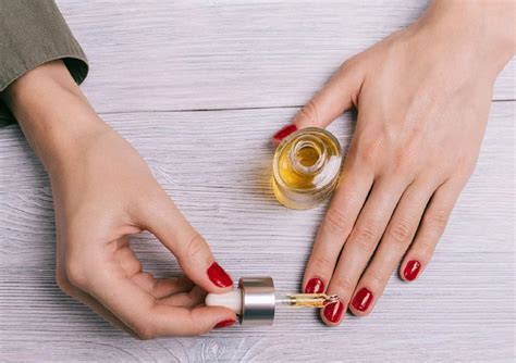 Natural cosmetics Jojoba oil for nails and cuticles - Elena Sunshine ...