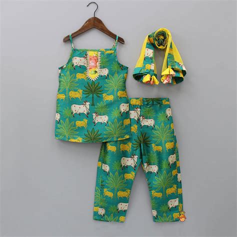 Matching Sibling Wear