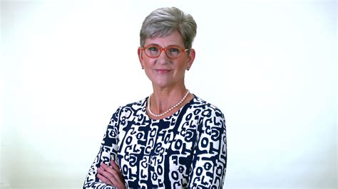 Amazon.in: Amelia Renkert-Thomas: books, biography, latest update