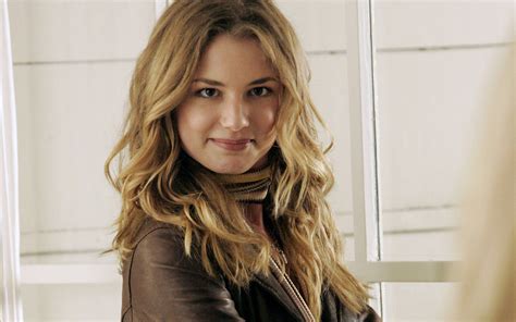 Emily Vancamp wallpaper | 1920x1200 | #62396