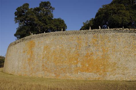 Great Enclosure Wall, Great Zimbabwe (Illustration) - World History Encyclopedia