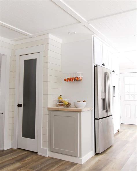 29 Ceiling Trim Ideas that Make a Statement