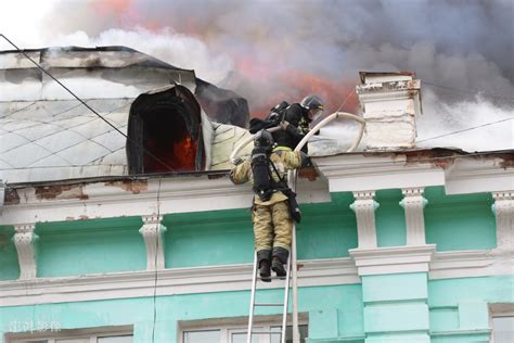 俄医院突发火灾疏散120人 医生坚持完成手术