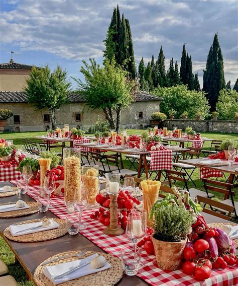 Pin by Silvia Mattera on tuscan dinner | Italian themed parties, Dinner ...