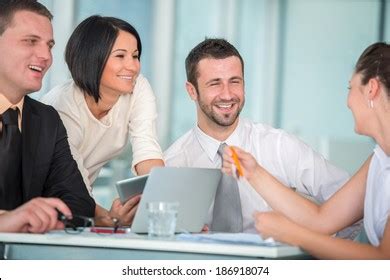 Group of Happy Business People 的图像结果