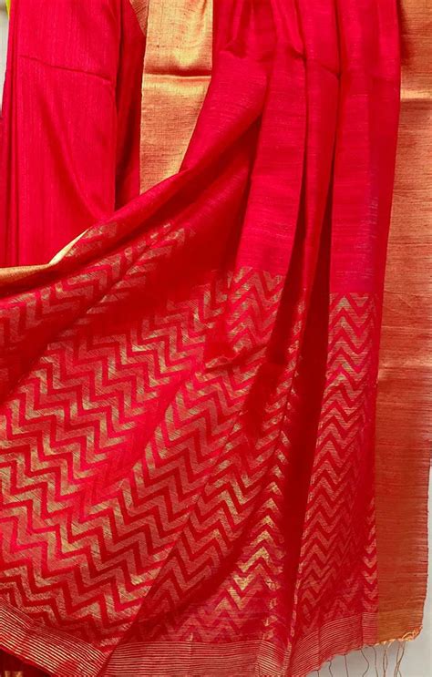 A Saree That Speaks in Gold: The Royal Allure of Red & Gold Matka Silk ...