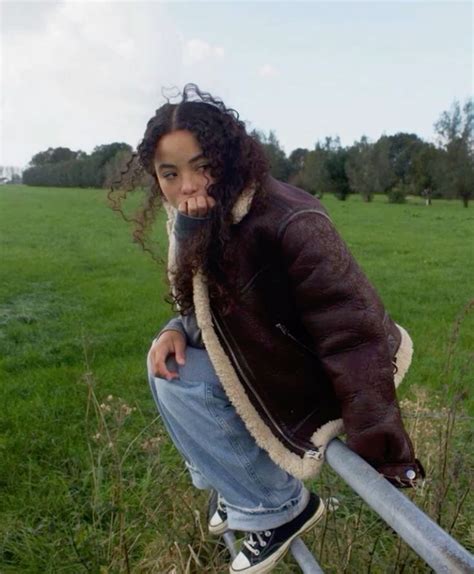 mary macdonald | Poses, Pretty people, Aesthetic