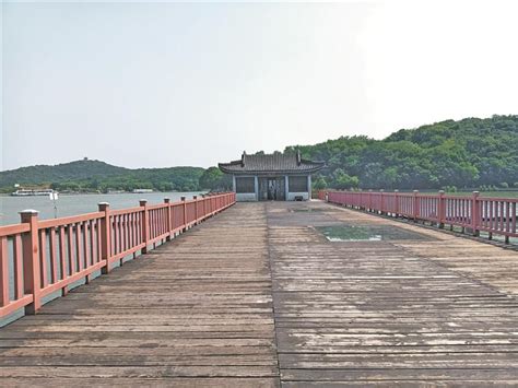 保障水源地安全 缓解水位下降趋势 无锡引江济太调水为太湖“解渴”