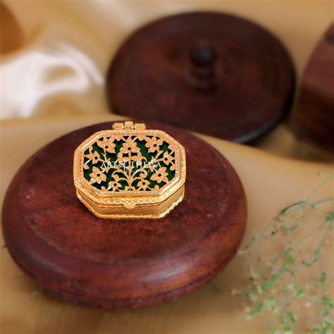 Thewa Art Treasure small box – Art of Thewa By Raghav Rajsoni