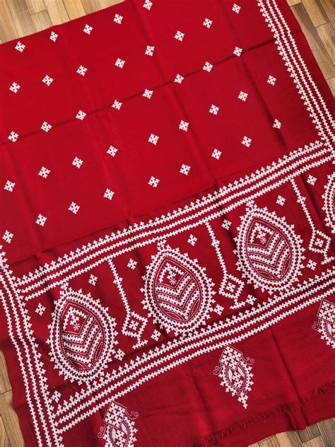 kutchwork woolen shawls handmade gifts Indian gifts handembroidery ...