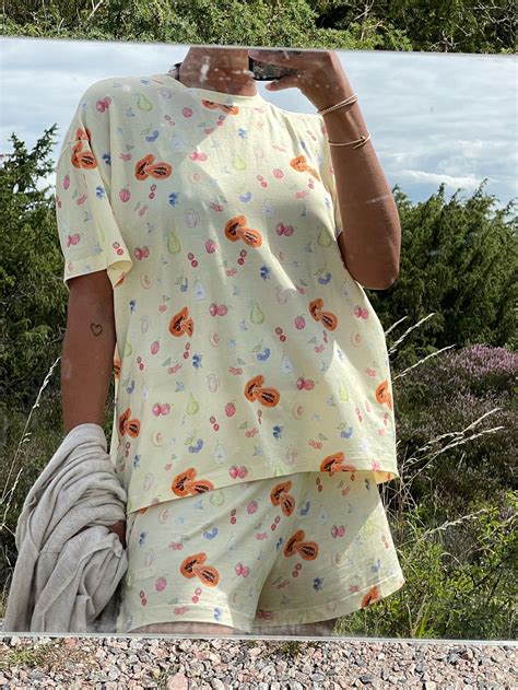 Go Slow Tee Fruit - Fruit | Djerf Avenue