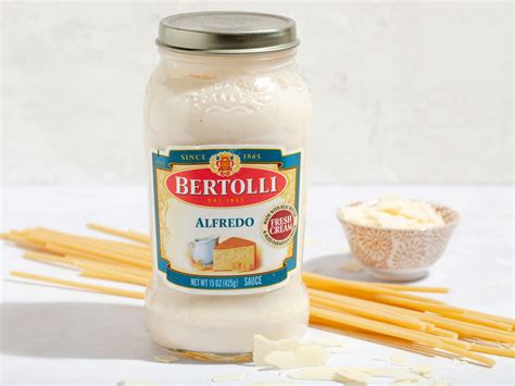 I Tried 9 Jarred Alfredo Sauces and This Is the One I’ll Buy From Now On