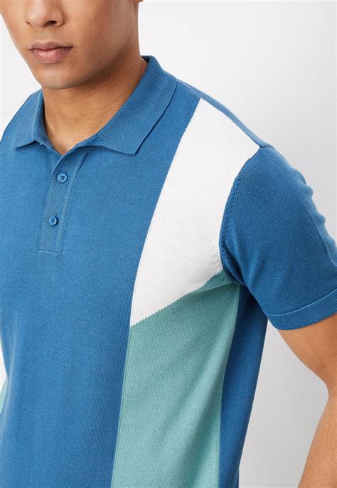 Buy Men Colourblocked Slim Fit Polo T-shirt Online at just Rs. 899.0 ...