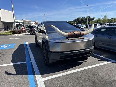 Saw a special one in person today. Danny Duncan’s : r/cybertruck