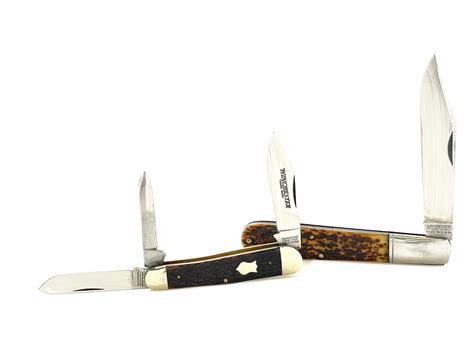 Lot - LOT OF 2 VINTAGE WINCHESTER FOLDING KNIVES