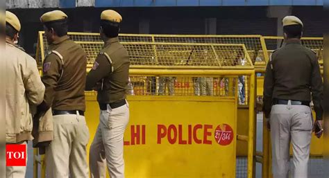 More Cops, Checking Of Parcels & 24x7 Monitoring: Security Upped At Rly ...