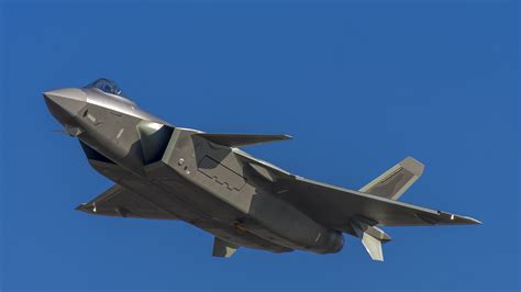 Chengdu J-20 Stealth Fighter Jet - HD Military Warplane Wallpaper