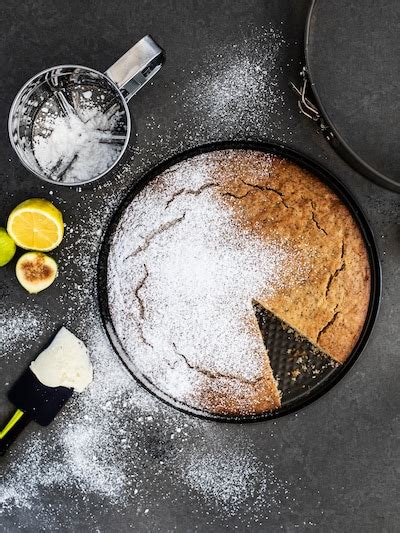 Baking equipment for festive cakes - IKEA