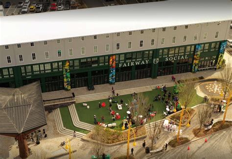 Fairway Social Trilith | Full Swing Indoor Golf & Virtual Fairways