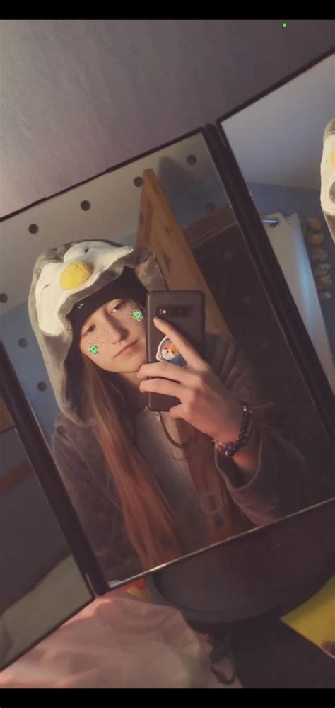 [14F] my name is Caoimhe, I'm irish. and im bored in school and I need ...