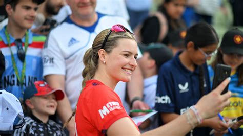 Lauren Bell targets stumps vs Pakistan, at T20 World Cup - 'No going ...