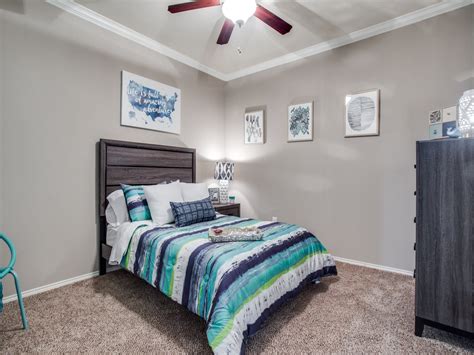 Photos and Video of La Ventura Apartments in Plano, TX