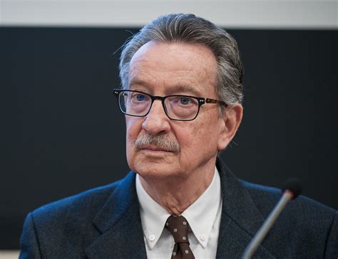 The cross desecrated by a teacher - Exaudi