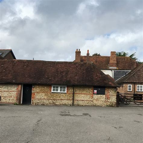 THE BULLS HEAD INN (Fishbourne) - Guesthouse Reviews, Photos, Rate ...