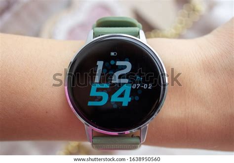 Large Display Digital Watch 的图像结果