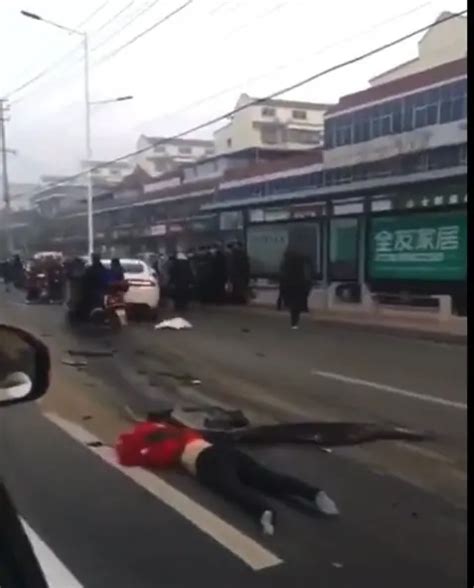 最新情况通报！南京西路面包车起火冲撞行人，原因在这！