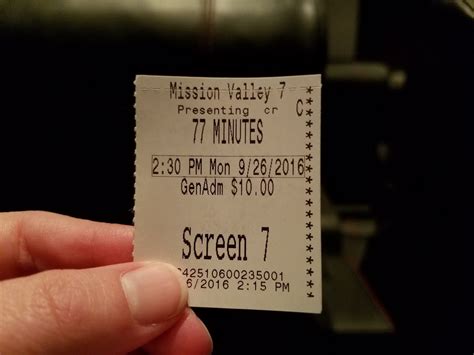 Movie Review #495: "77 Minutes" (2016) | Lolo Loves Films