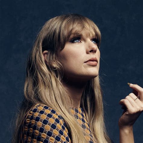 Pin by ashley ️‍🔥 on Taylor icons in 2025 | Taylor swift photoshoot ...