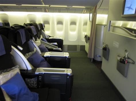 Travel Smart: [Airline Seats] Japan Airlines Executive Class Shell Flat ...