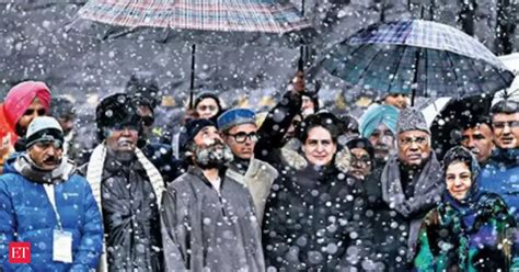 rahul: Rahul Gandhi empathises with families of those killed in Jammu ...