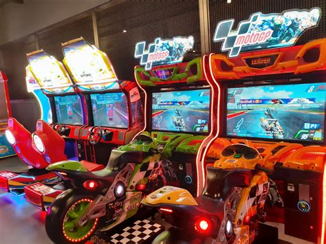 Racing games - Arcade Locations - Picture Gallery - ZIv
