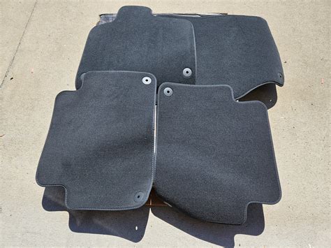 OEM Audi Q7 2007-2015 Floor Mat Set (Never used) - AudiWorld Forums