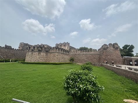Golkonda Fort, Telangana: History, Architecture, Timings & Travel Guide